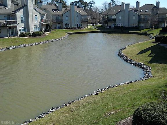 5th image of 549 E Lake Cir