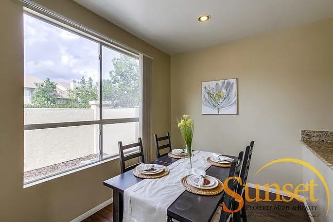 3 bed, 2.5 bath, 1444 sqft, $3,895 — Photo 4