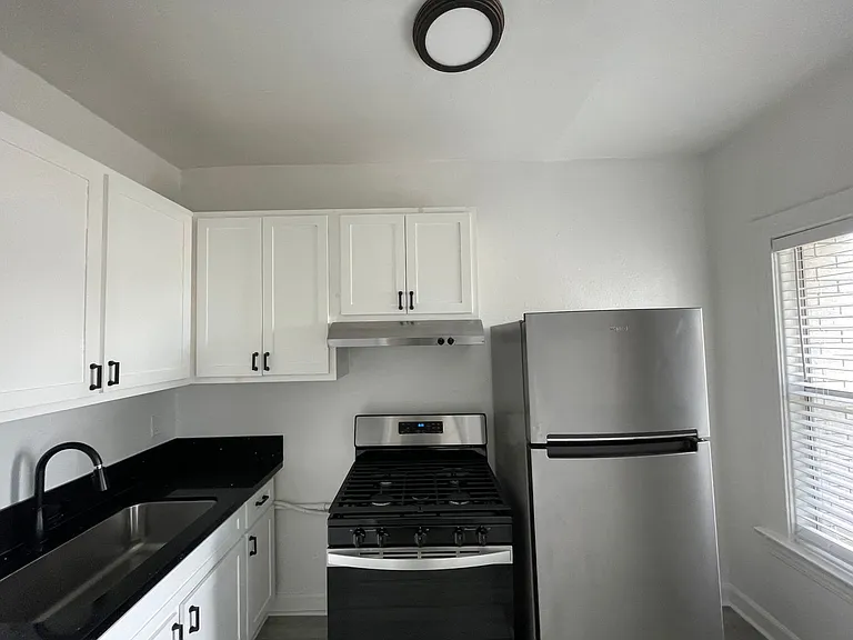 Wilton Way Apartments — Photo 77