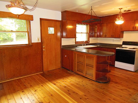 Eat in kitchen