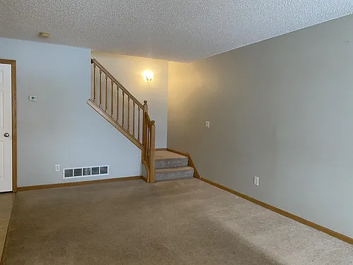 860 Independence Dr Photo 1