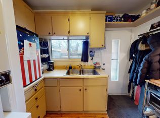 221 Bathurst St #3, Toronto, ON M5T2S2