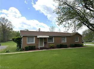 16585 Milton Ave, Lake Milton, OH 44429
