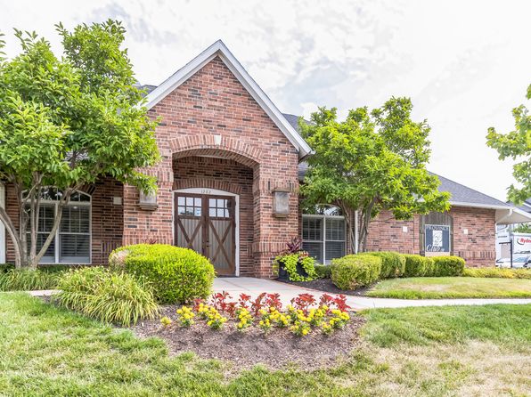 1282 NW Vivion Rd #1244