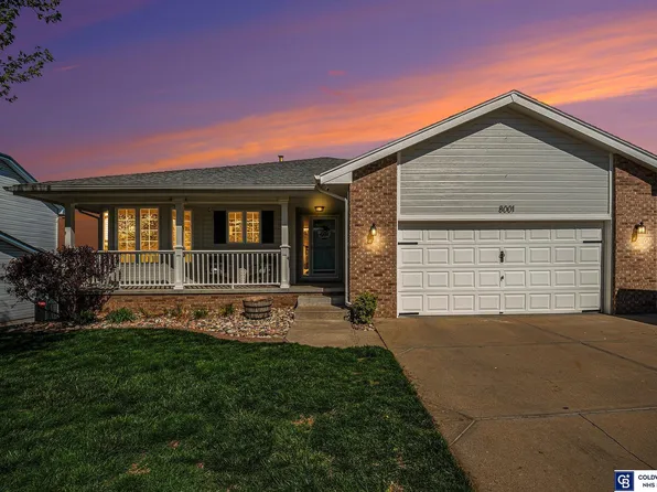 8001 S 68th Avenue Cir, La Vista, NE 68128