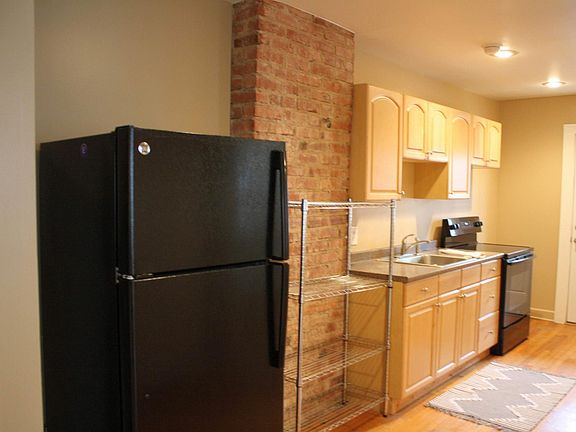 3rd image of 1815 W 41st St