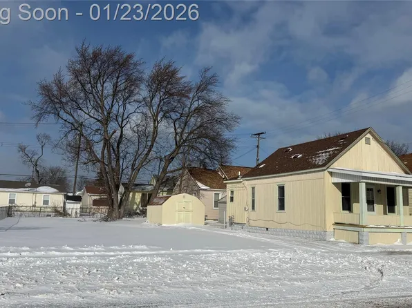 1103 Miller St, Port Huron, MI 48060