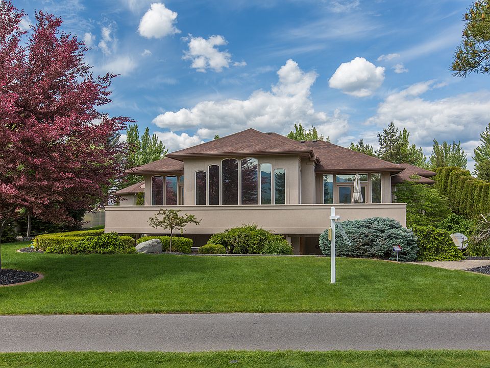 1st image of 24202 E Pinehurst Ln