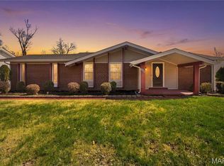 3580 Greenway Chase Dr, Florissant, MO 63031