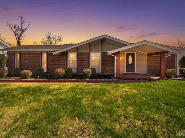 3580 Greenway Chase Dr, Florissant, MO 63031