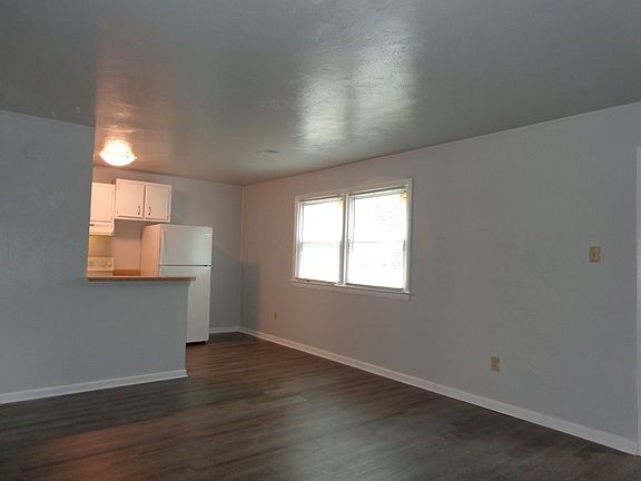 4th image of 1428 Picadilly St #3