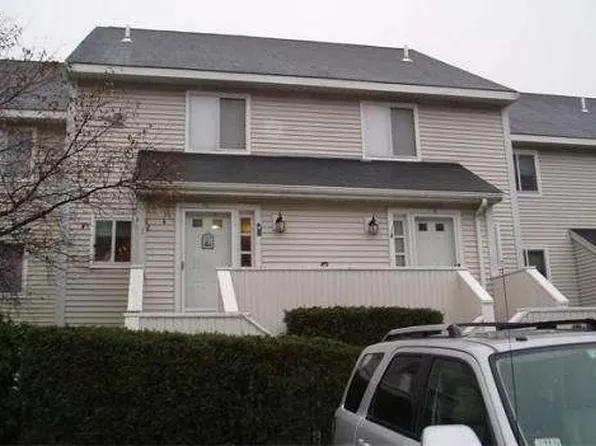100 Merrimack Ave APT 78, Dracut, MA 01826