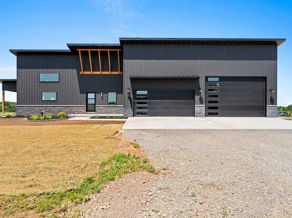 1810 Lost Trl, Suamico, WI 54313