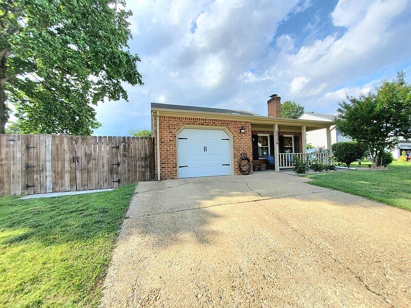 1st image of 2124 Fort Belvoir Dr