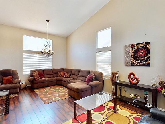5th image of 14354 Chamberlain Dr
