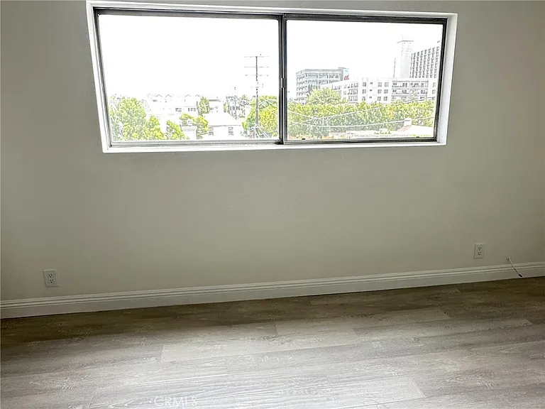 423 S Rexford Dr #303 — Photo 19