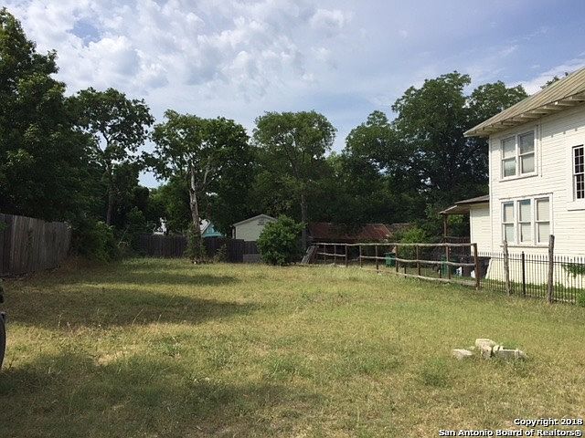 1st image of 835 W Agarita Ave