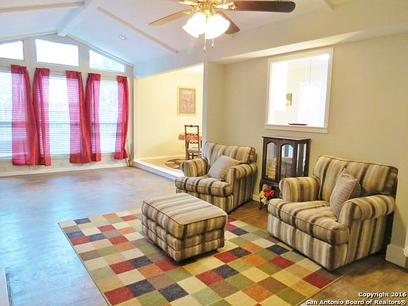 3rd image of 5643 Fountainwood Dr