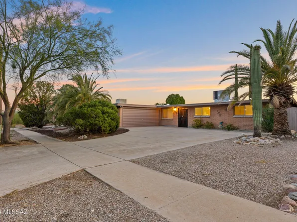 2932 S Hearthstone Dr, Tucson, AZ 85730