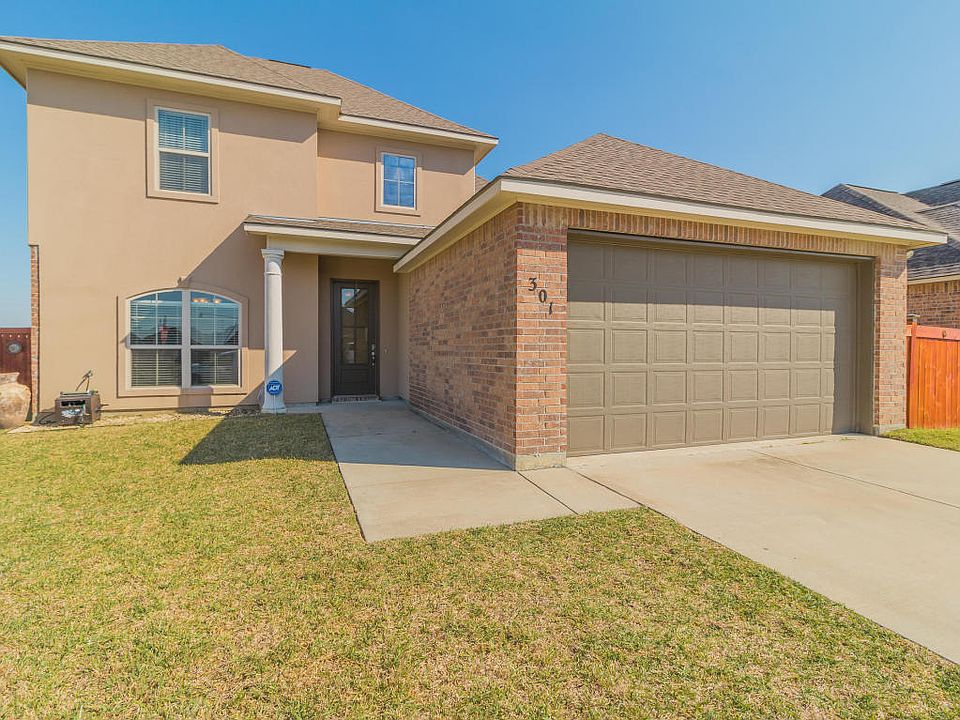 1st image of 301 Forest Grove Dr
