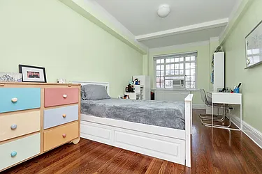 Rented by PocketBroker Inc