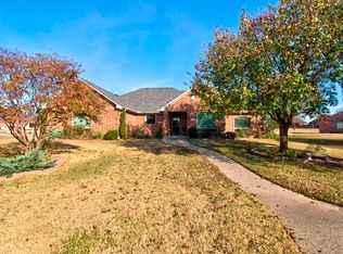 1321 Kiowa Dr E, Lake Kiowa, TX 76240