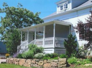 66 Fort St, Fairhaven, MA 02719