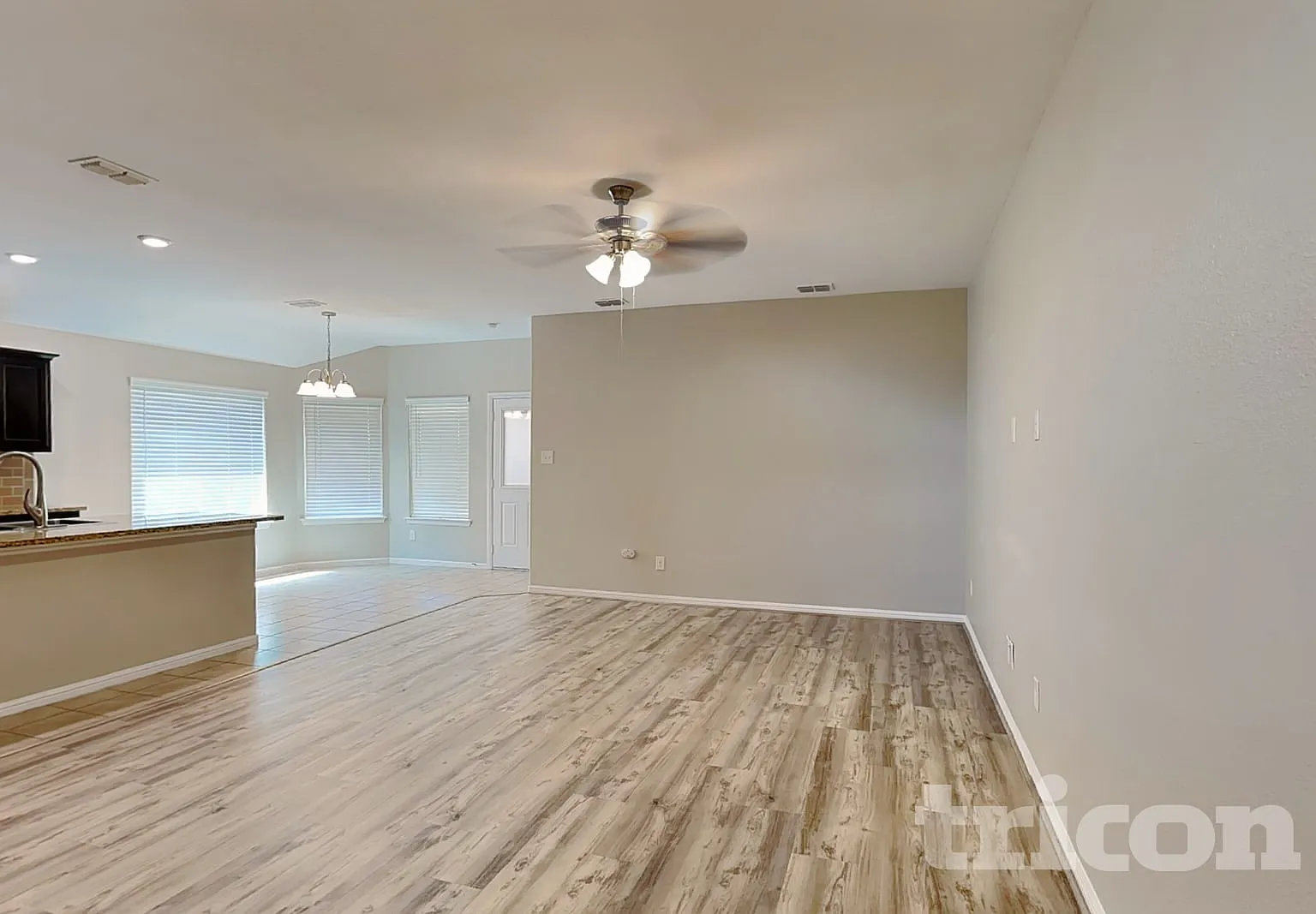 10020 Poinsett Way Fort Worth TX — Photo 2