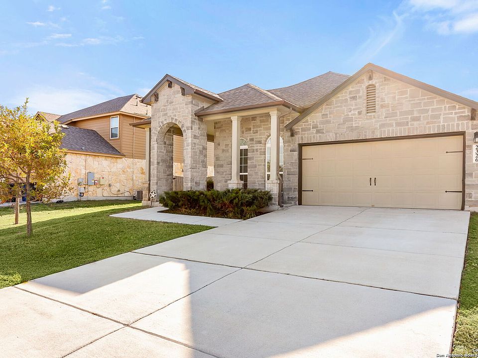 1st image of 2326 Blake Way