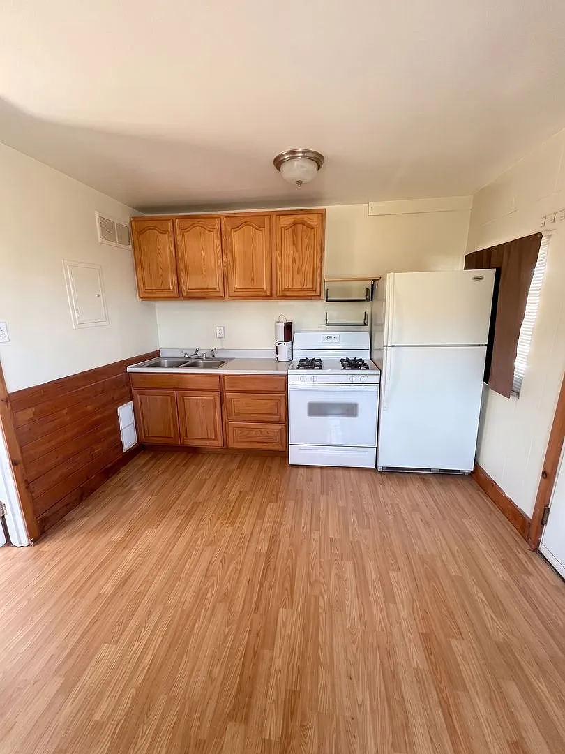 Affordable 1 Bedroom/ 1 bathroom! Lease terms flexible - Inquire for details! Controlled Access! ... — Photo 1