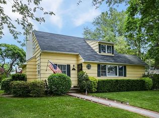 25 Boylston St, Garden City, NY 11530