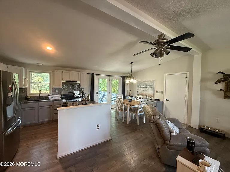 940 Anderson Rd — Photo 15