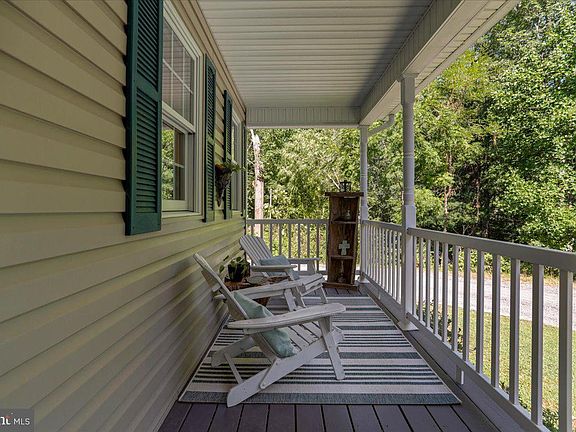 4th image of 584 Red Hille Way