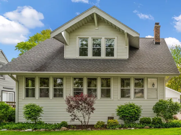 314 Hoffman St, Crown Point, IN 46307