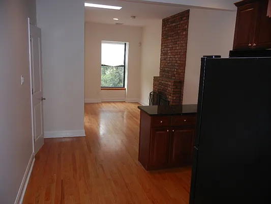 Rented by HOTPROPERTY NYC LLC | media 19