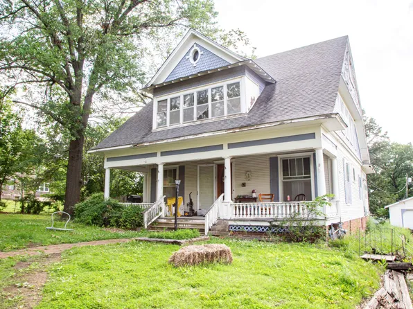 115 S 5th St, Fredonia, KS 66736