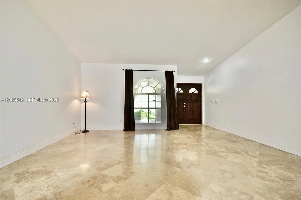 Building Photo - 5785 SW 89th Ave