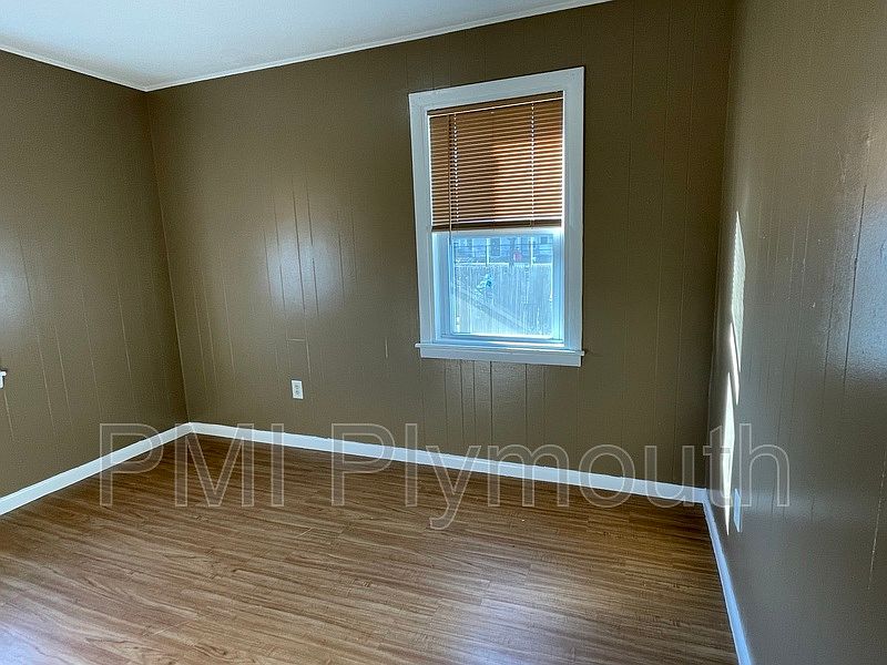 1st image of 590-592 S 1st St APT 1E