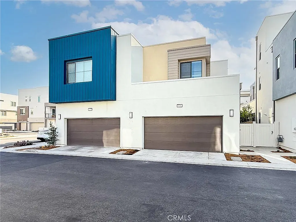 4 bed, 2021 sqft, $5,800 — Photo 4