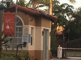 15560 SW 26th Ter, Miami, FL 33185