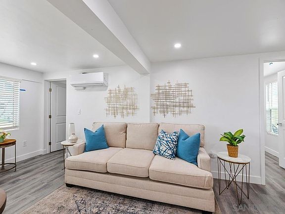 4th image of 2737 G St #B