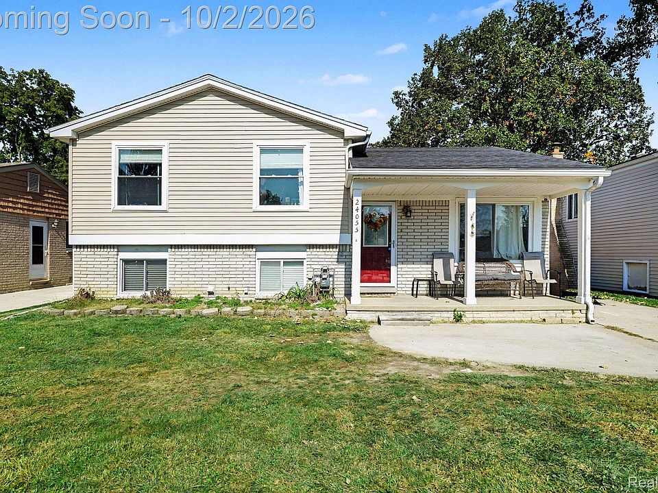 24055 Manila St, photo 3