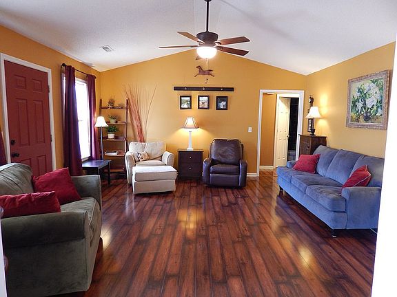 3rd image of 505 Kingfisher Dr