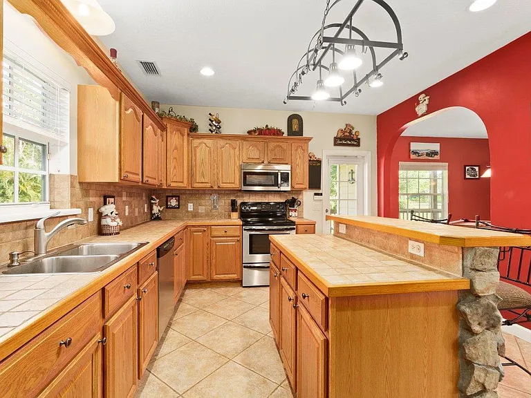 405 SE Salerno Rd — Photo 8