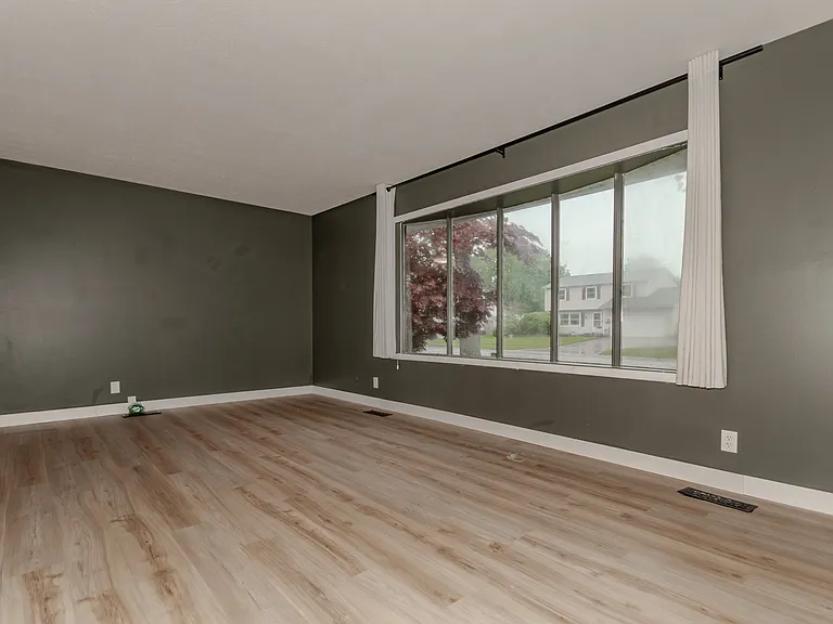8806 Norwood Dr — Photo 9