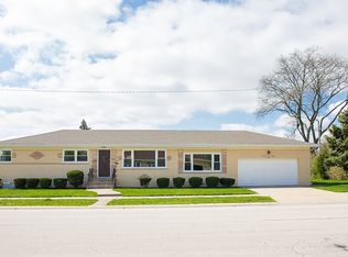 8932 Oleander Ave, Morton Grove, IL 60053