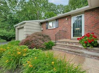 15 Green Oval, Nanuet, NY 10954