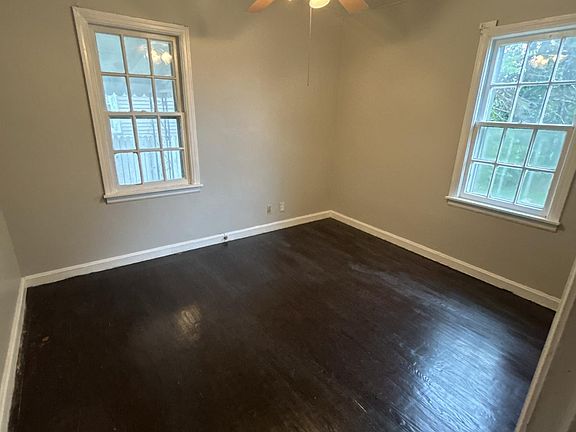 4th image of 1019 E 1021 Columbia St #1021