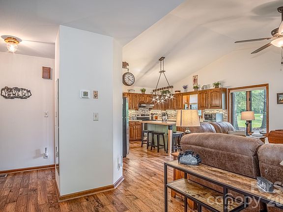 5th image of 22 Dalonigei Ct