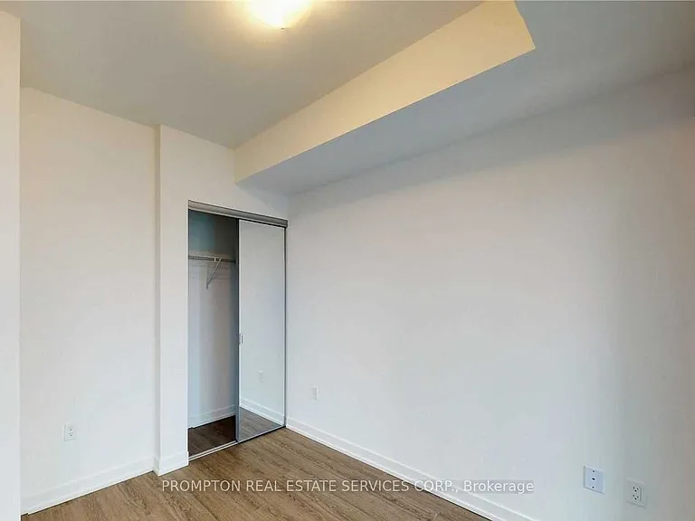 1 Yorkville Ave #2910 — Photo 12